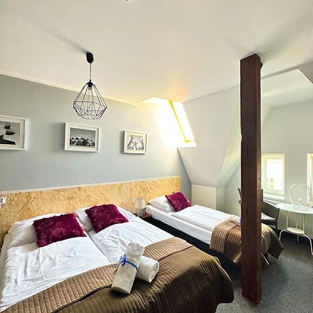 Expolis Residence - City Center Mtp Targi - 24H #Betterthanyourex Poznań Exteriör bild