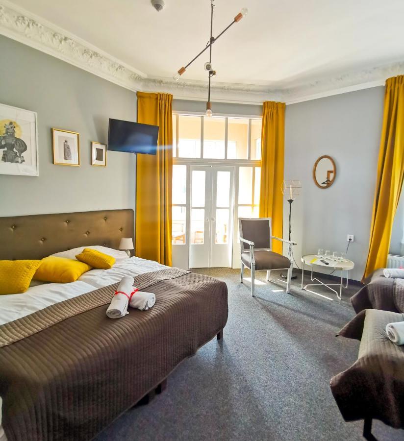 Expolis Residence - City Center Mtp Targi - 24H #Betterthanyourex Poznań Exteriör bild