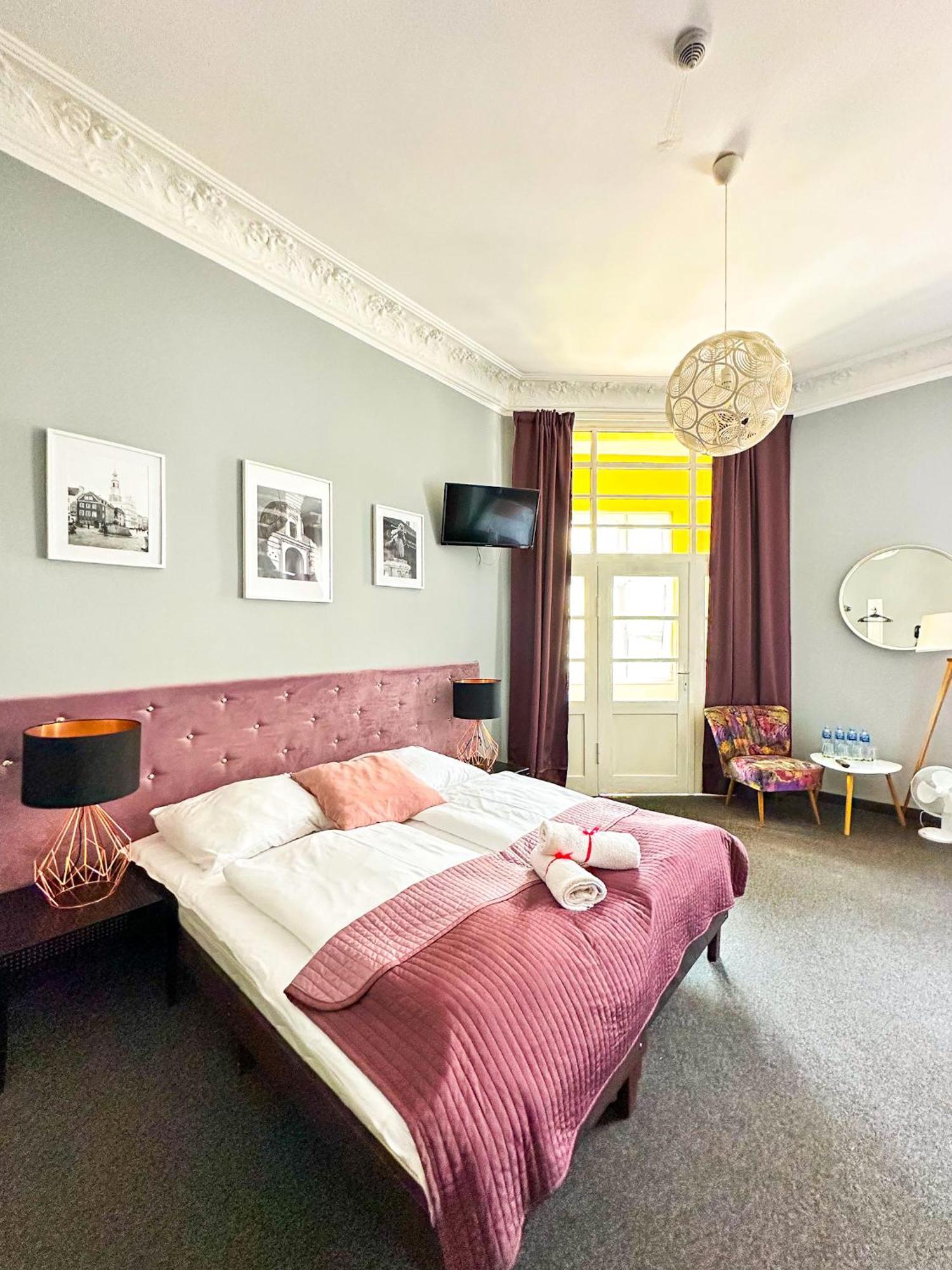 Expolis Residence - City Center Mtp Targi - 24H #Betterthanyourex Poznań Exteriör bild