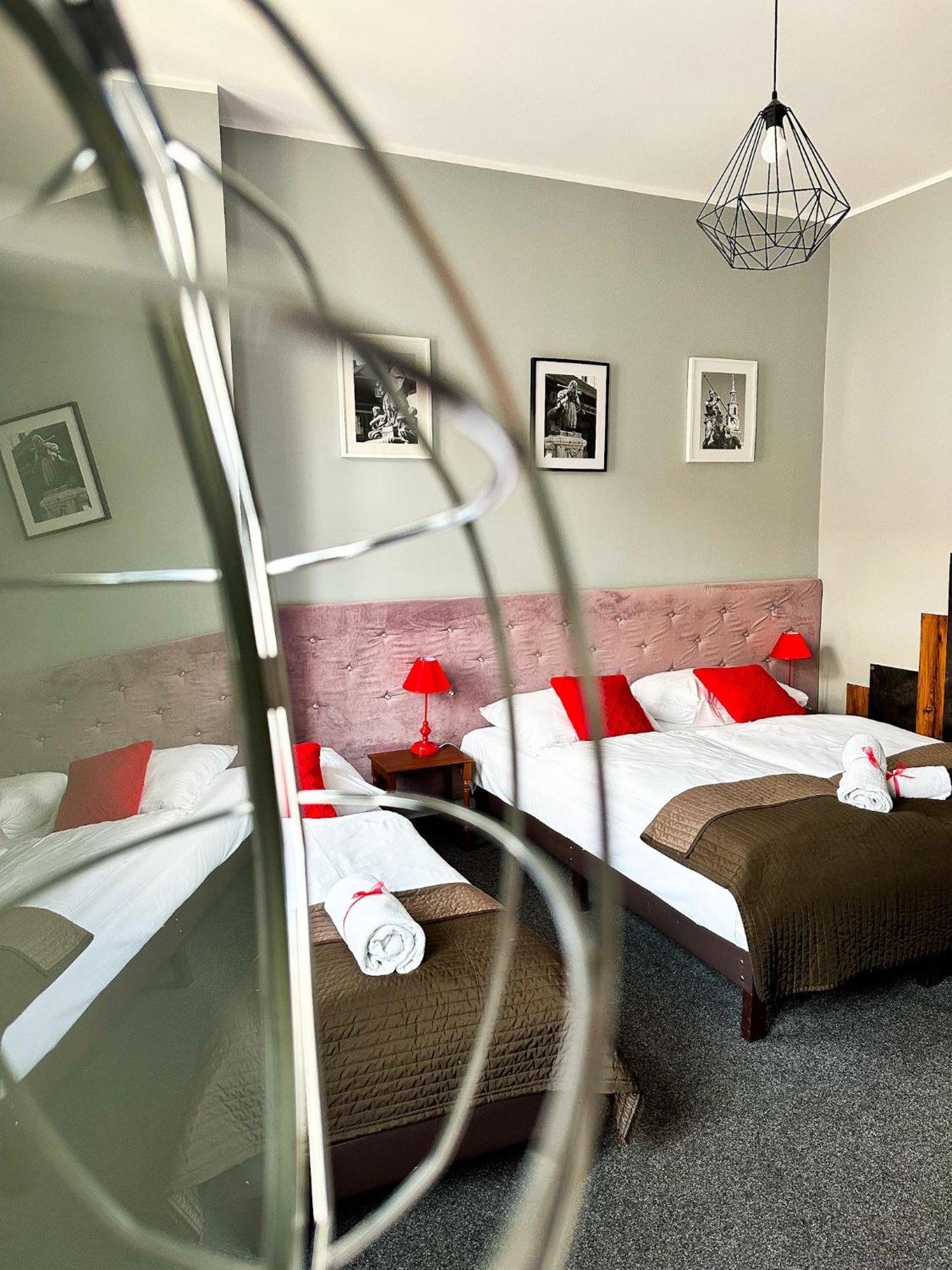 Expolis Residence - City Center Mtp Targi - 24H #Betterthanyourex Poznań Exteriör bild