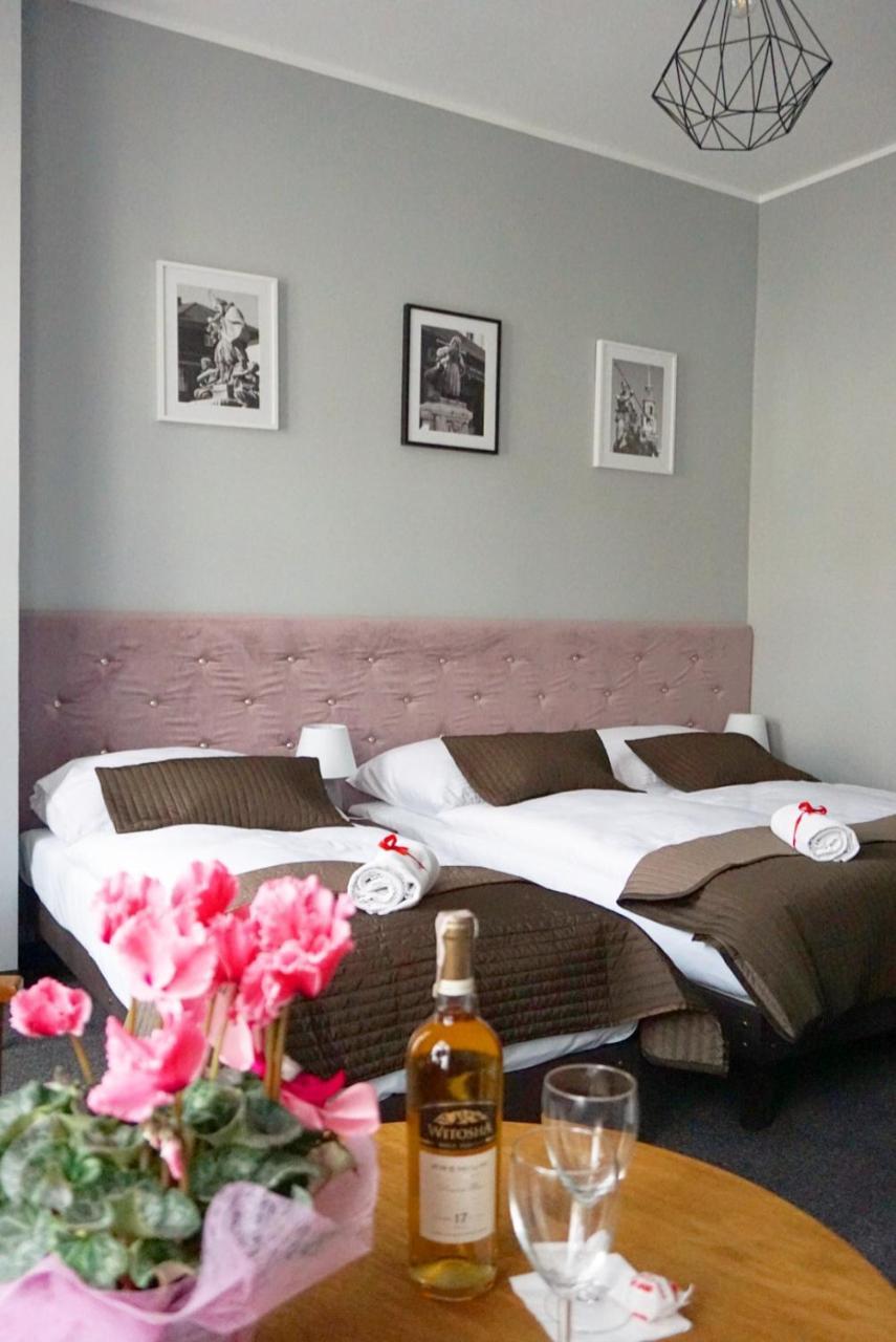 Expolis Residence - City Center Mtp Targi - 24H #Betterthanyourex Poznań Exteriör bild